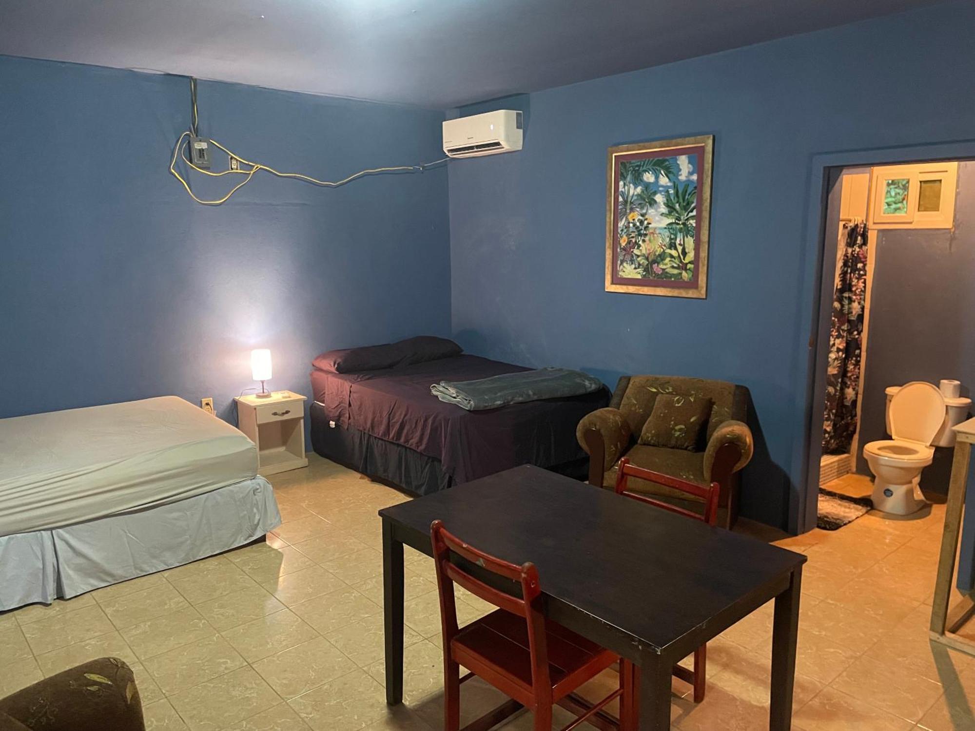 Airport Inn Roatan Zewnętrze zdjęcie
