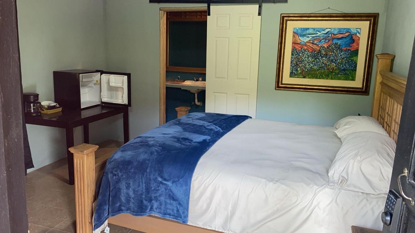 Airport Inn Roatan Zewnętrze zdjęcie